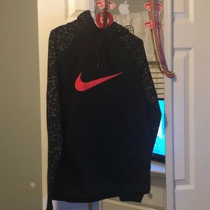Comfy Black Nike hoodie